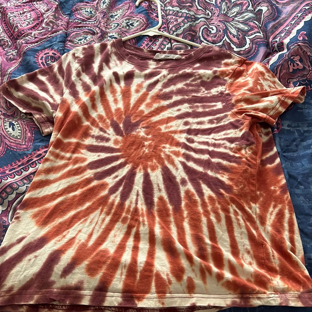 Lauriebelles tye dye shirt